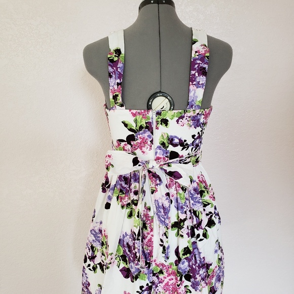 Mini feminine floral dress - Picture 3 of 4